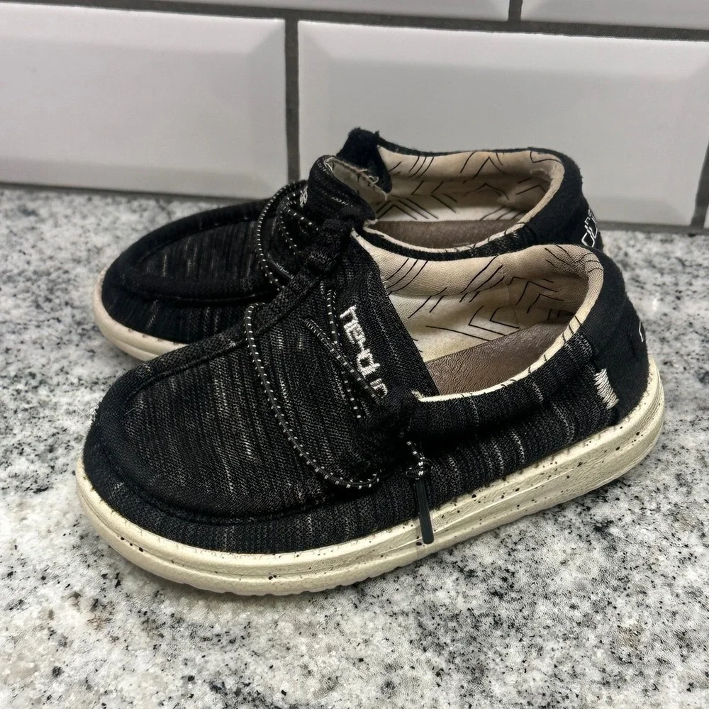 Hey Dude Toddler 8 Wally Stretch Black Slip On Loafers Speckled Sole Casual